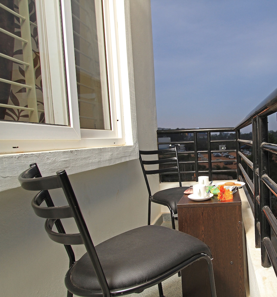 Tranzotel Bangalore Airport Hotel 29/47