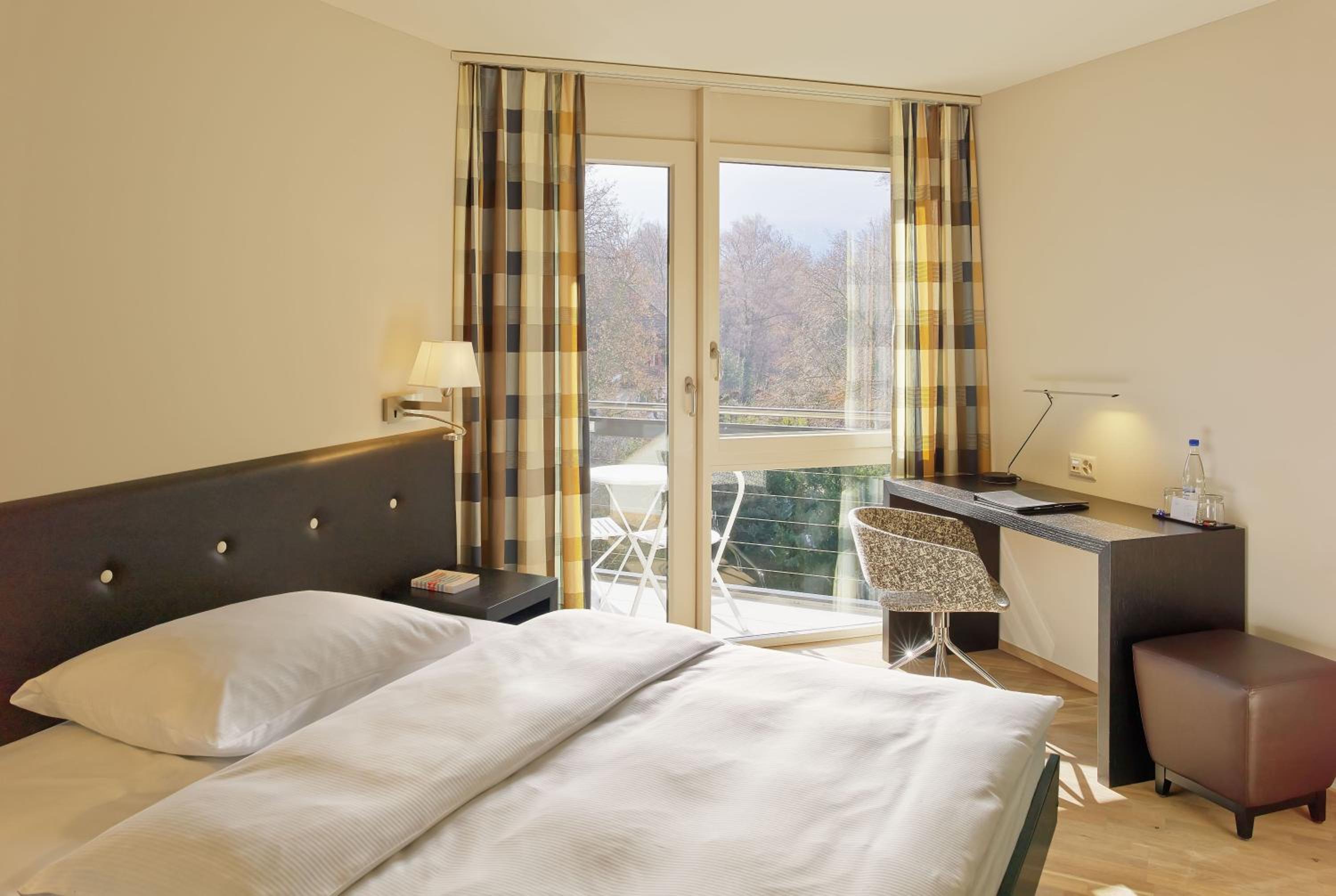 غرفة بسرير كينج، Hotel Seepark Thun 2/10