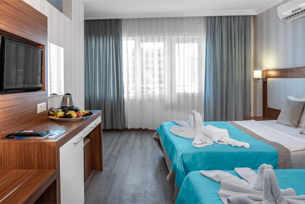 Mesut Hotel 17/45