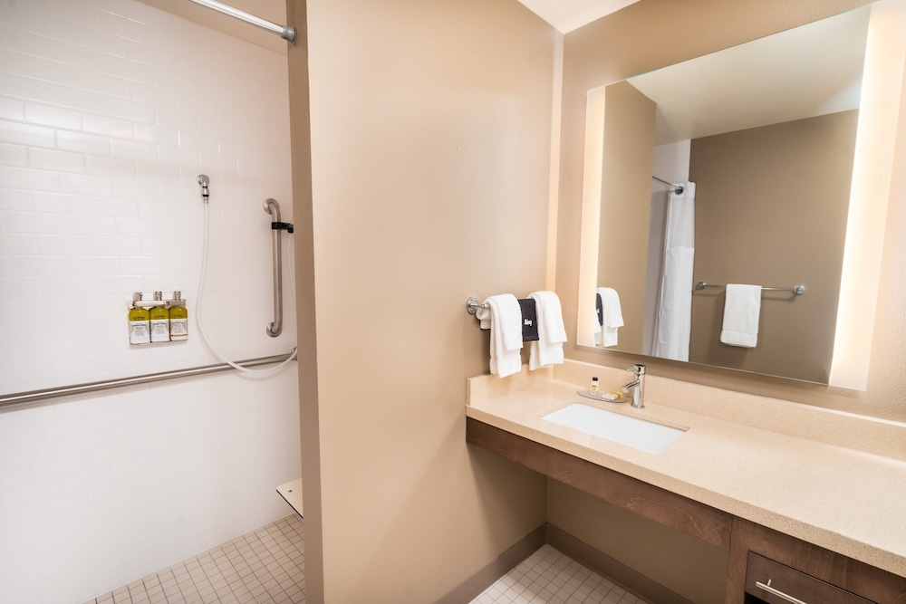 Staybridge Suites Coeur D Alene 43/44