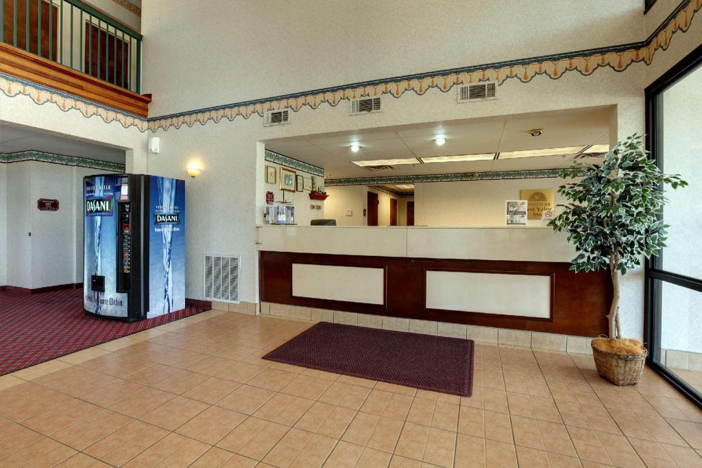 Quality Inn Inn Hazlehurst, MS 8/28