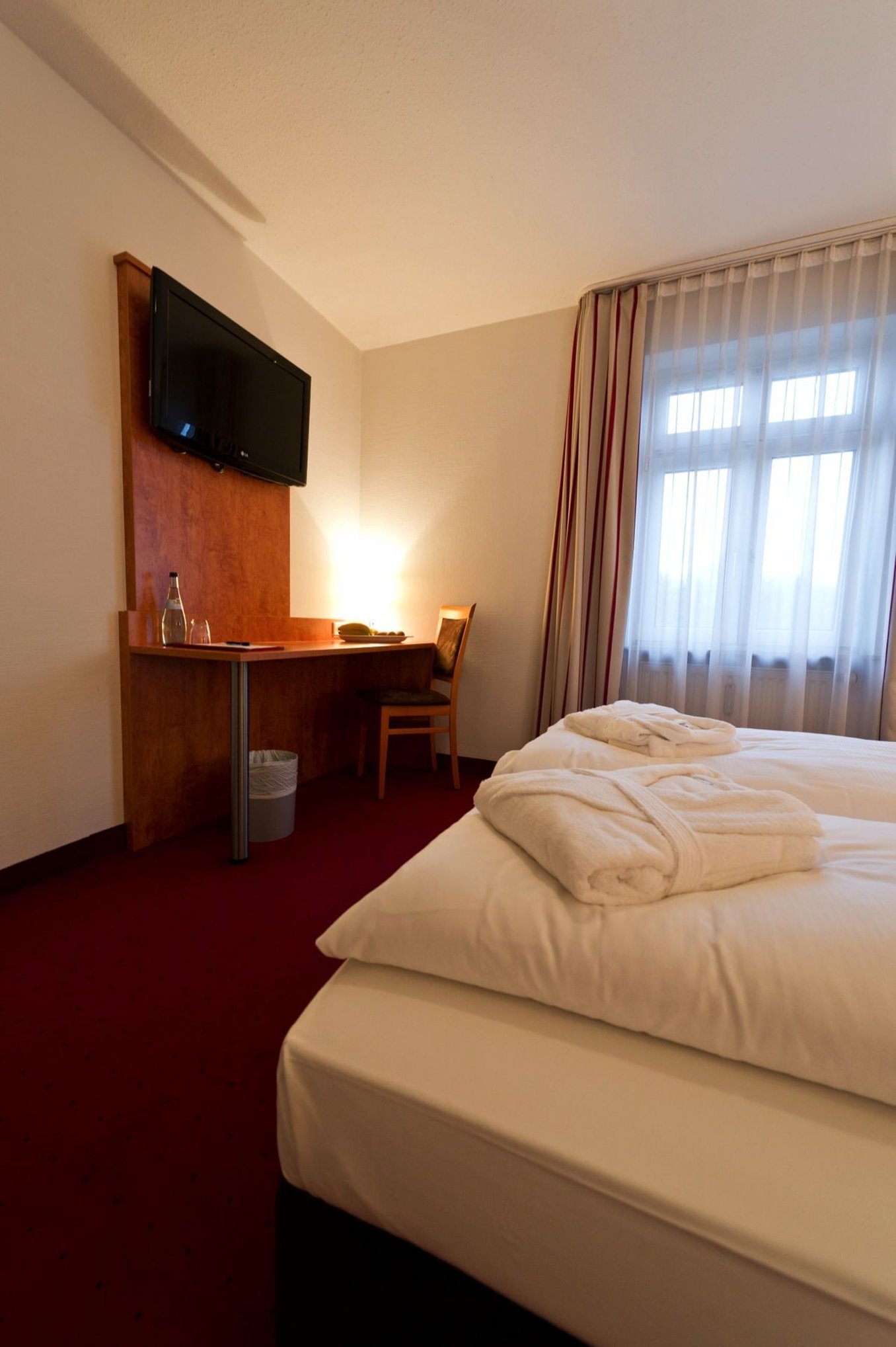 STANDARD, DOUBLE BED