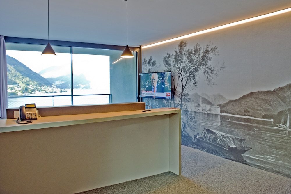 Hotel Lago 6/50