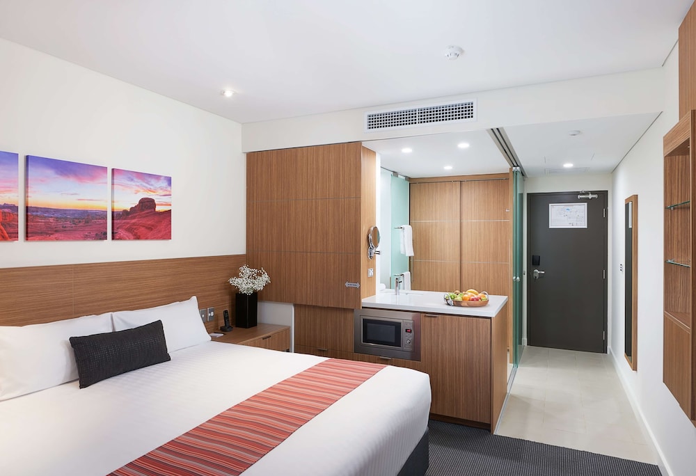 EXECUTIVE, TWIN BEDS, ACCESSIBLE