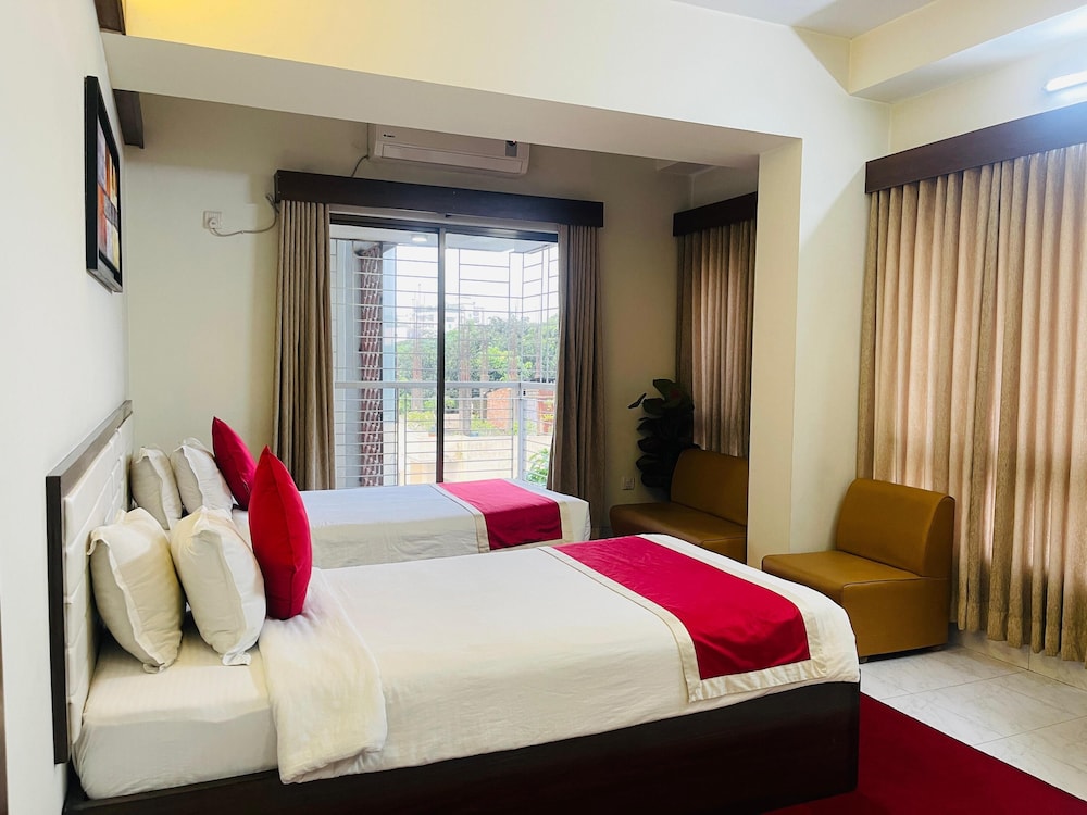 Hotel Grand Circle Inn 32/60