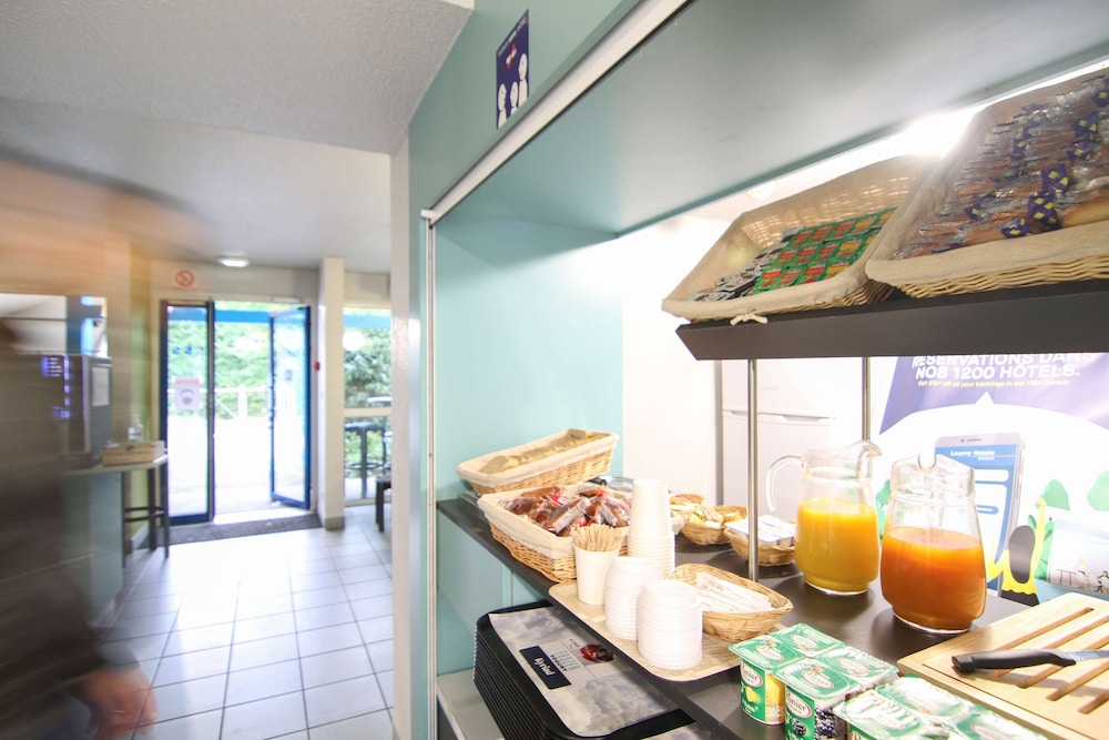 B B Hotel Poitiers 2 31/44