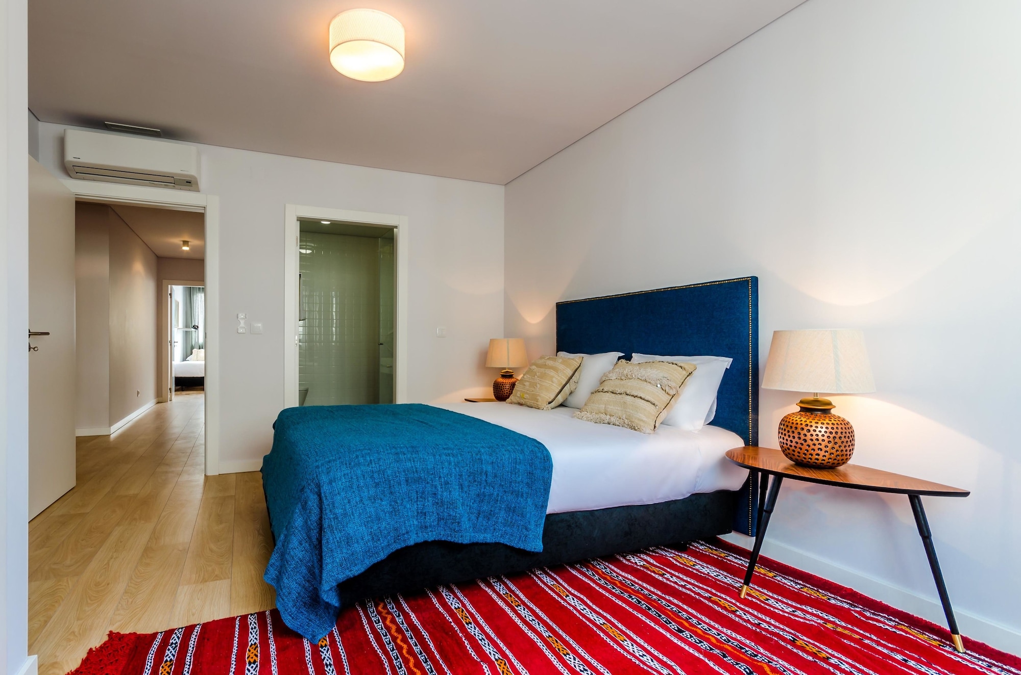 2 BEDROOMS, APARTMENT
