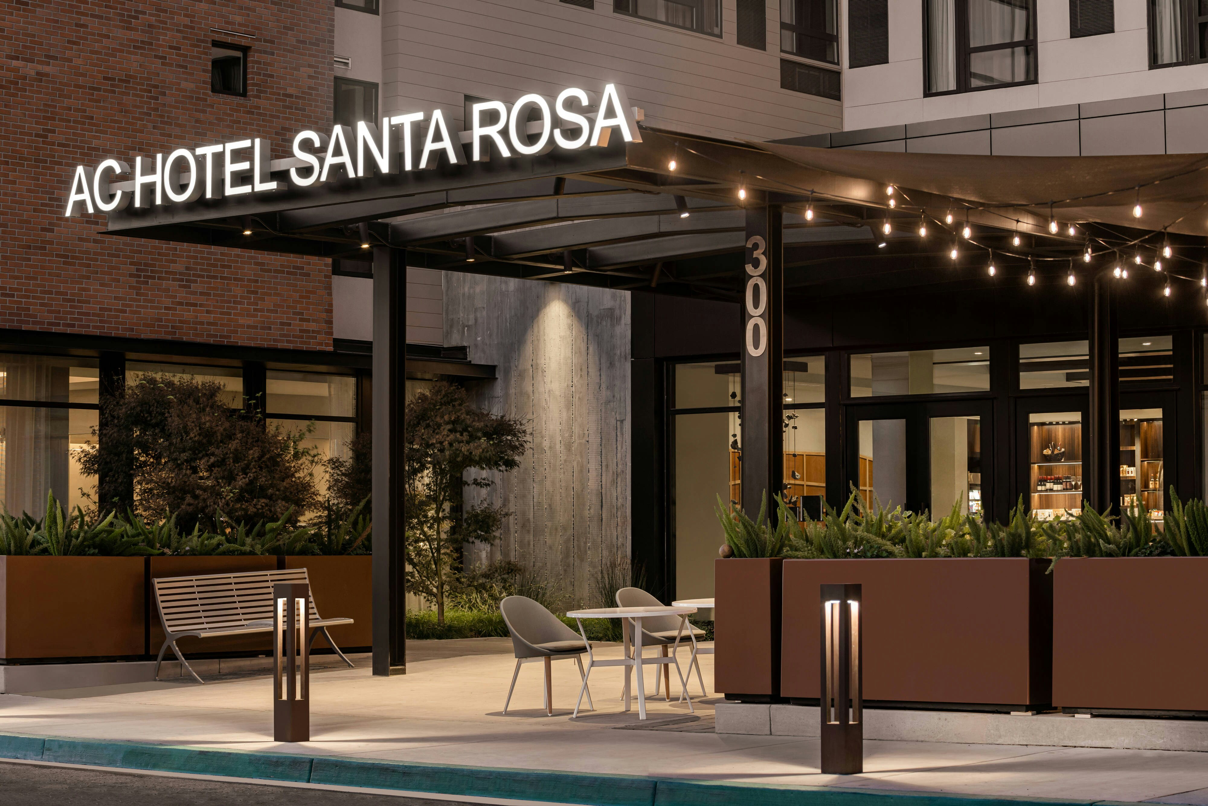 AC Hotel by Marriott Santa Rosa Sonoma Wine Country 2/55