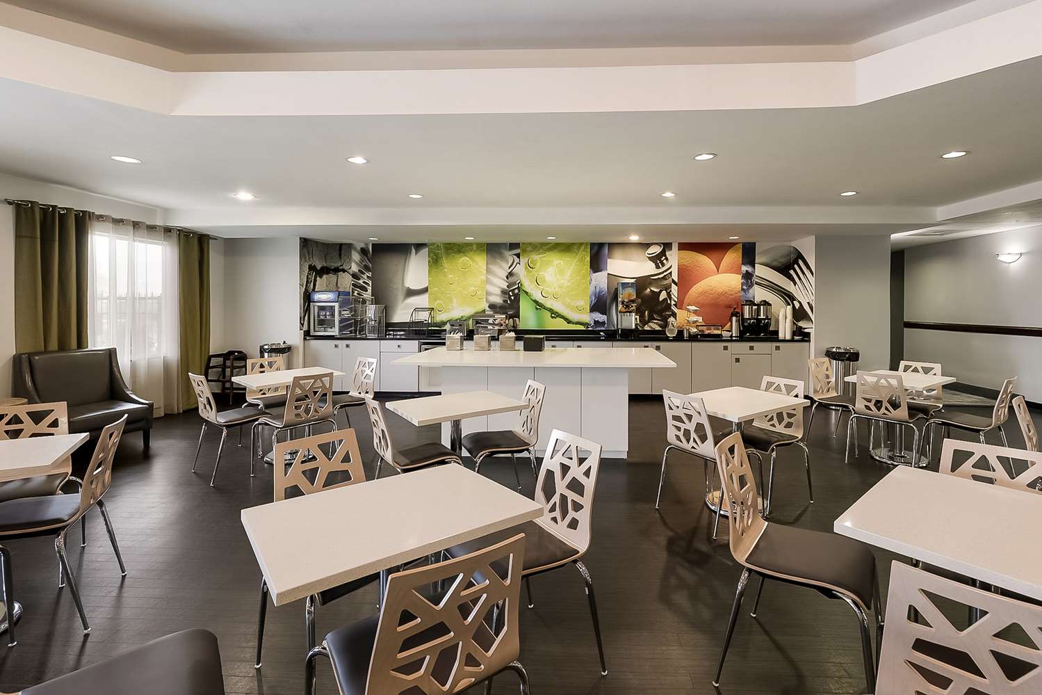 Best Western Douglas Inn & Suites 13/16