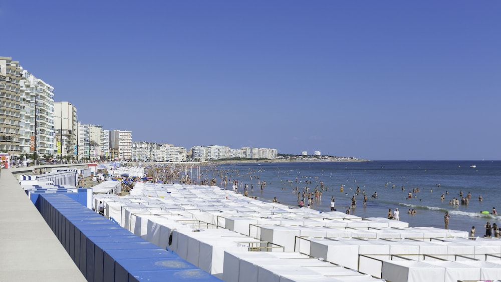 PIERRE & VACANCES RESIDENCE LA BAIE DES SABLES 44/50