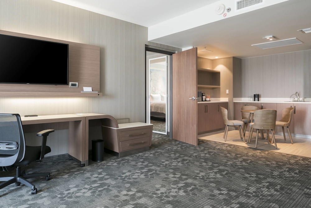 Courtyard By Marriott Ciudad Juarez 7/45