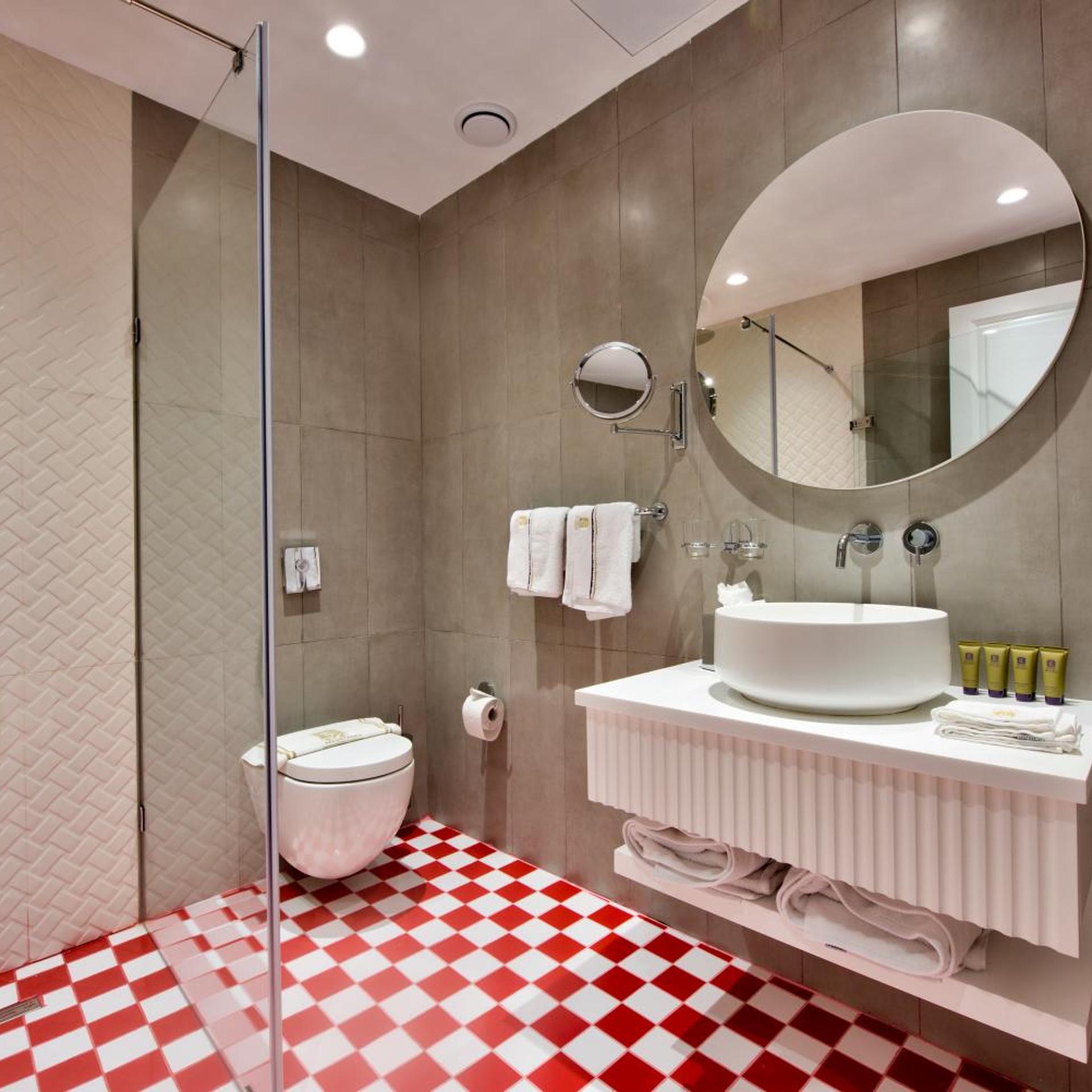 غرفة سوبيريور بسرير مزدوج أو سريرين منفصلين، Holm Hotel And Spa 6/8