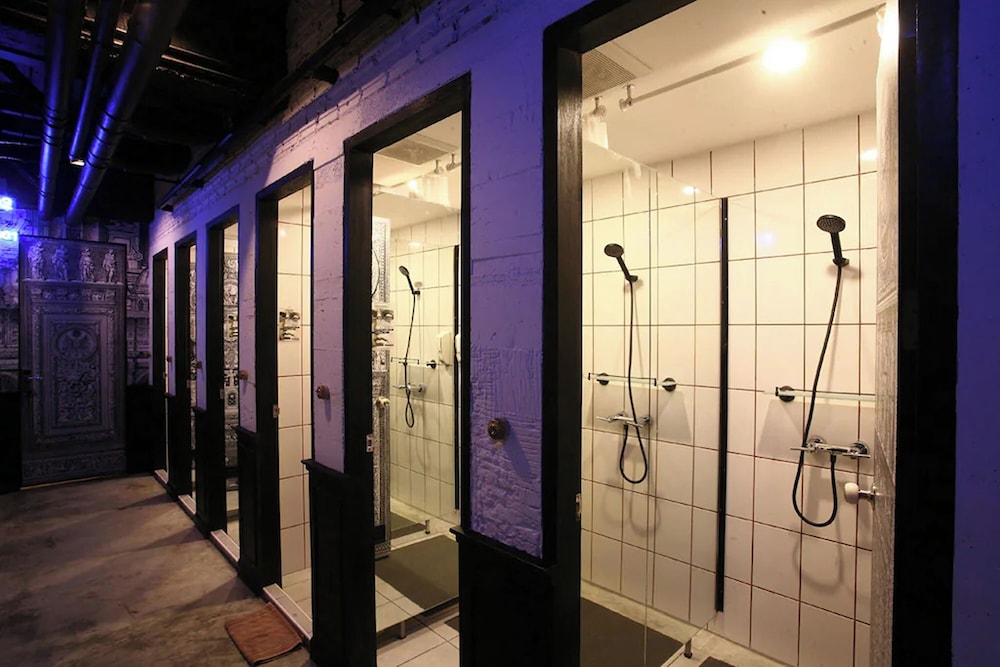 Shade House - Phuket Downtown 4/50