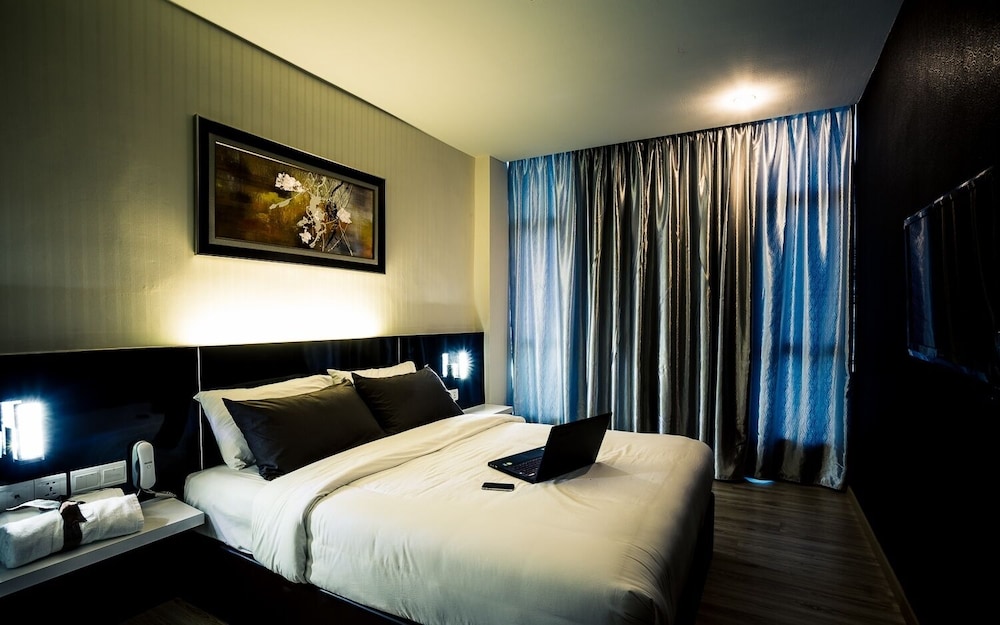Swing & Pillows at Golden Roof Hotel Ampang, Ipoh 32/62