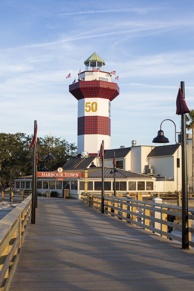 The Inn And Club At Harbour Town 38/50