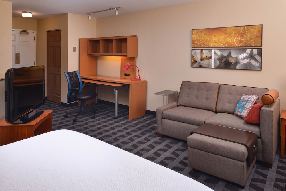 Candlewood Suites St Louis St Charles an IHG Hotel 25/36