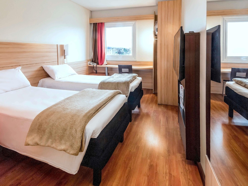 Standard, Twin Beds