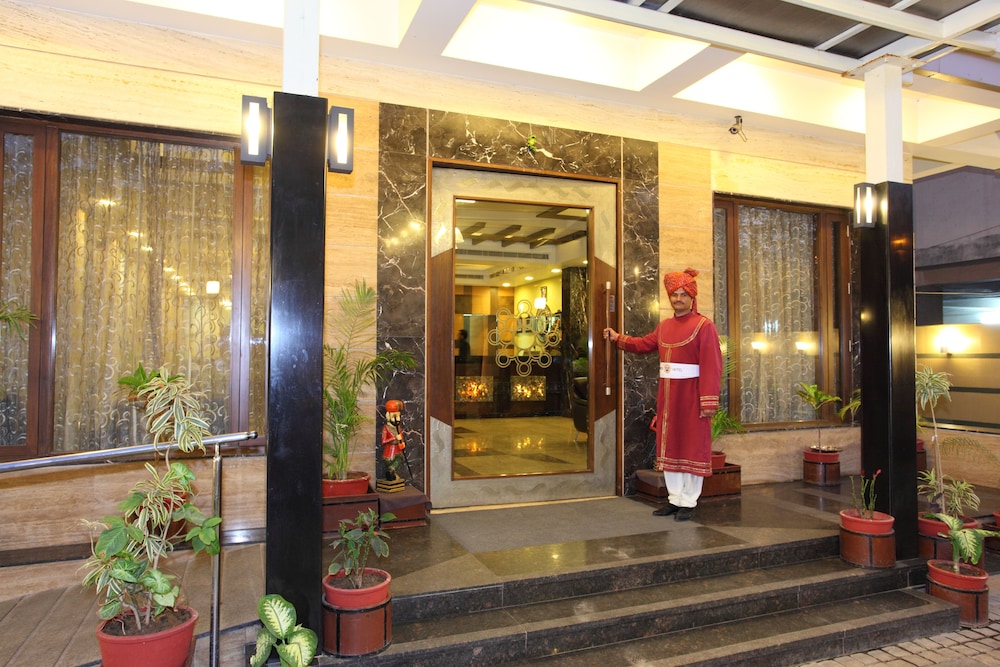 Amantra Comfort Hotel 4/50