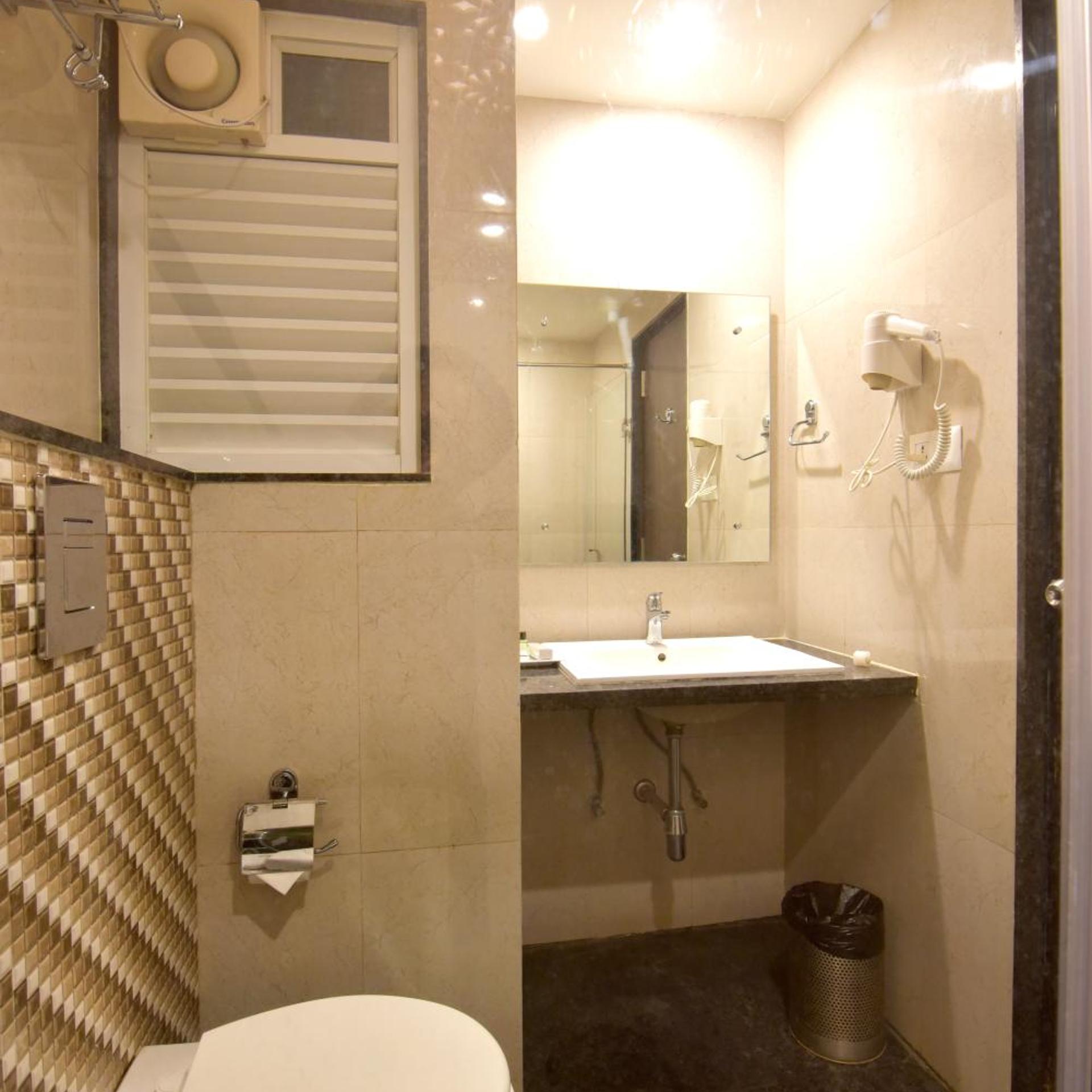 جناح، I V Sanctum Hotel 6/8