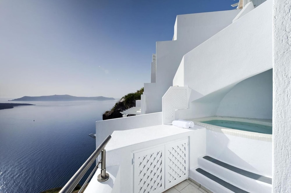 TZEKOS VILLAS 43/46