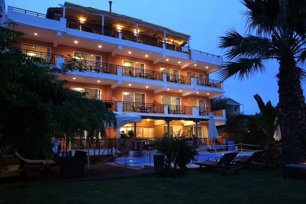 GRAND NEFELI HOTEL 1/50