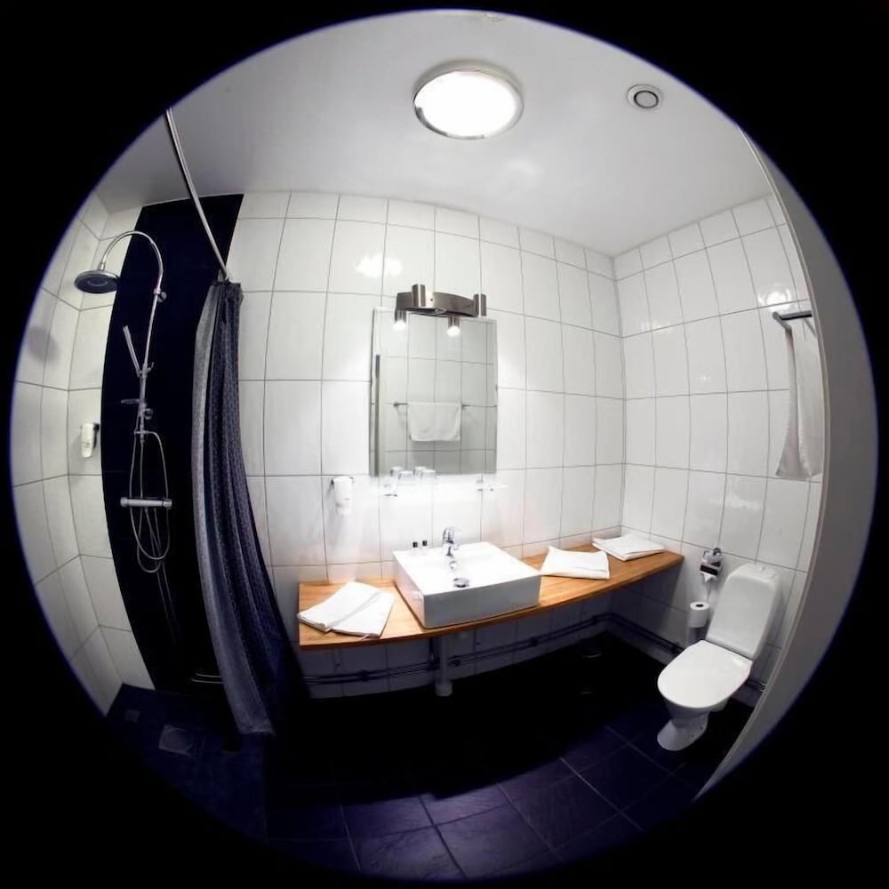 Adels Hotel 26/29