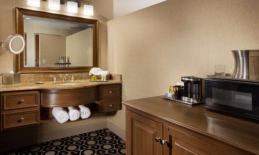 Hilton Chicago Northbrook 20/78
