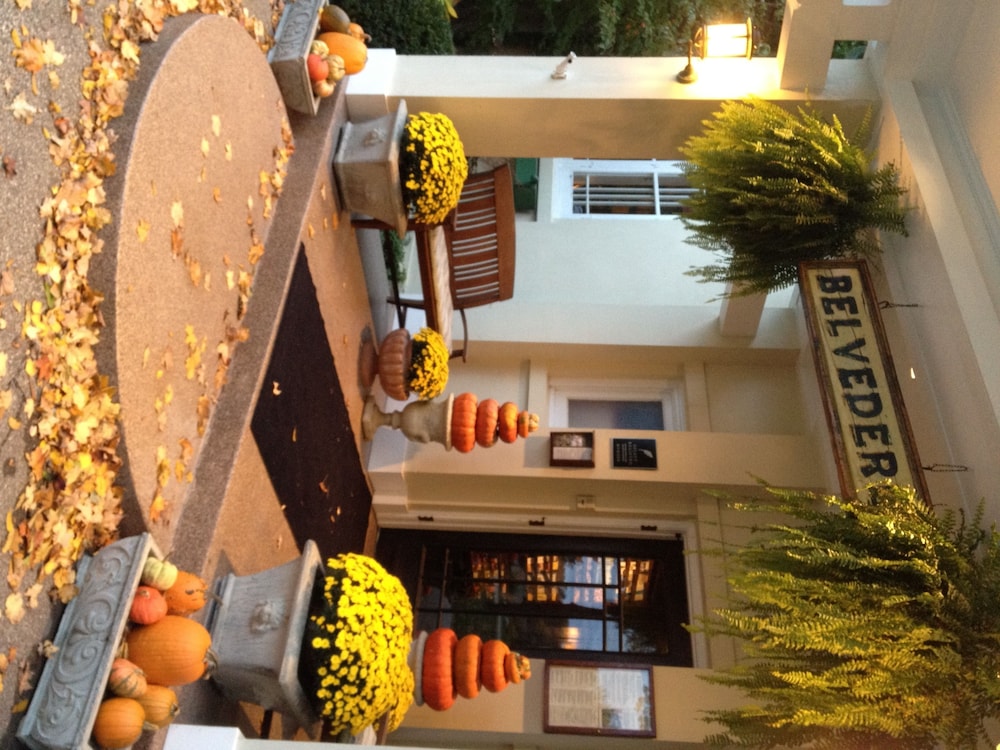 The Belvedere Inn & Restaurant 11/73