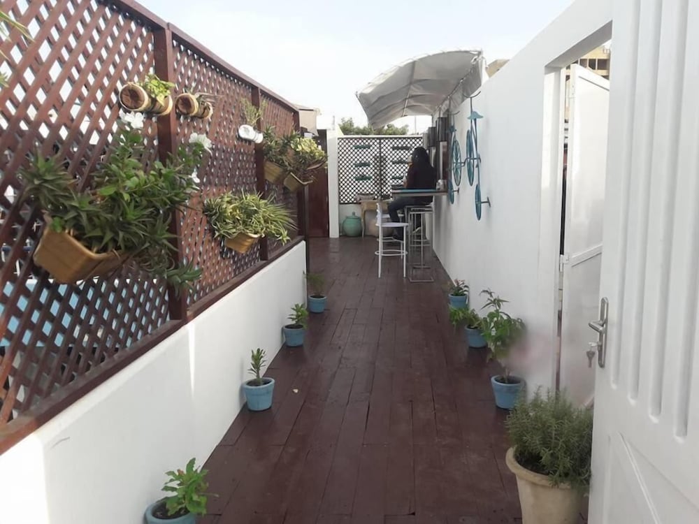 Casa Mara Guest House 10/67