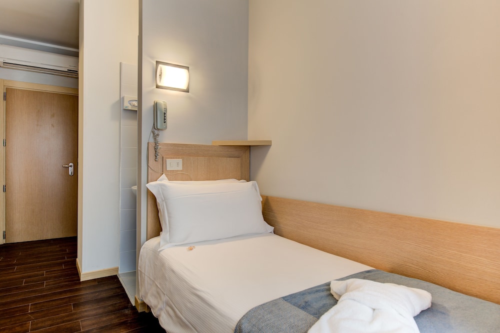 Hotel Polo 16/72