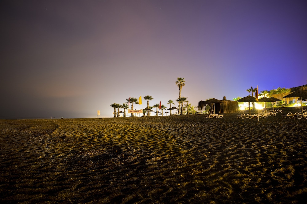 Flora Garden Beach 48/50
