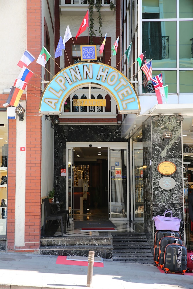 Alpinn Hotel 3/72