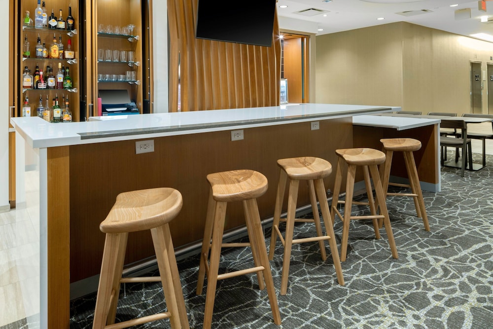 SpringHill Suites by Marriott Charlotte Airport Lake Pointe 10/16