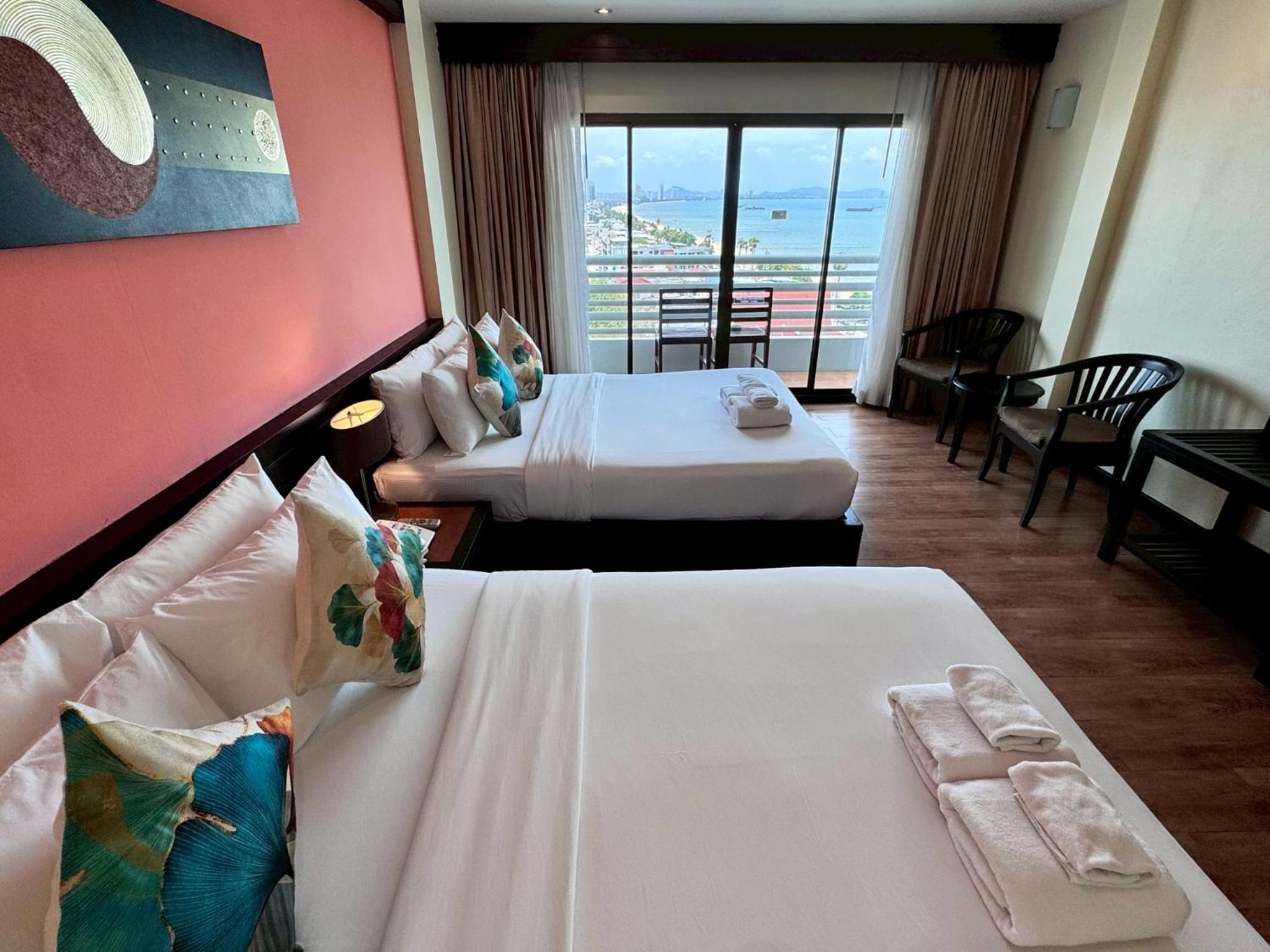 Room, 2 Queen Beds, Executive Level