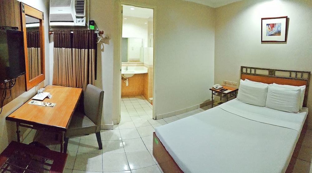Golden Valley Hotel 18/67
