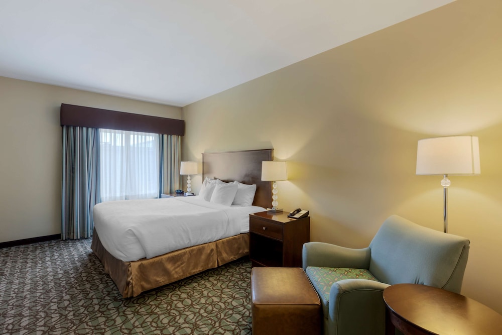 Best Western Plus Walkerton Hotel and Conference Centre 14/43