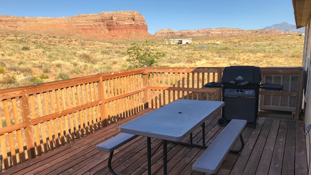 Ticaboo Lodge Lake Powell 57/72