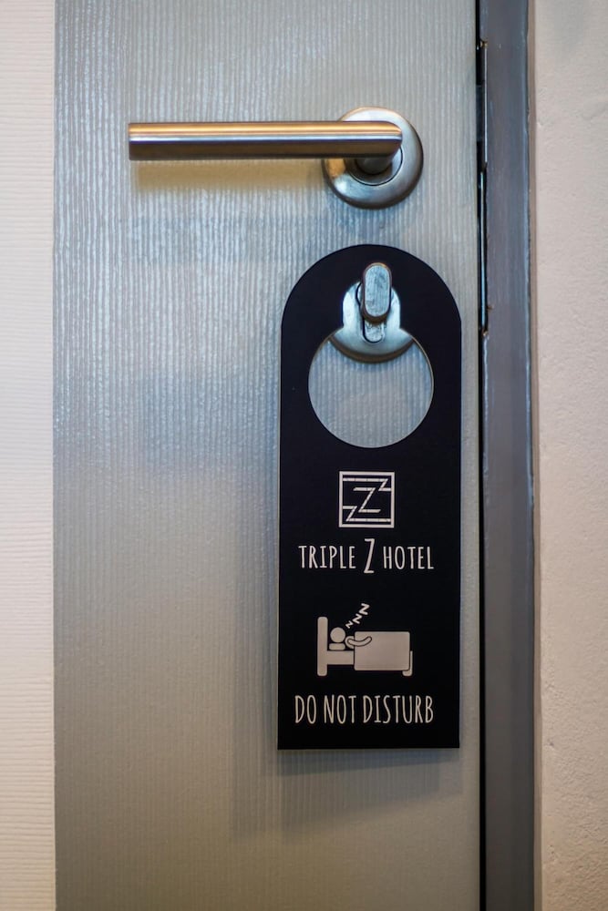 Triple Z Hotel 32/56
