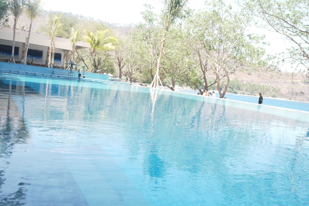 Louis Kienne Resort Senggigi 33/68