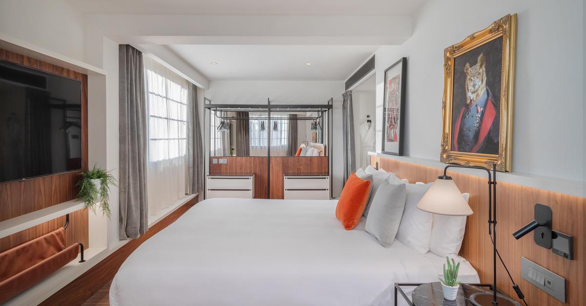 Regent, Suite