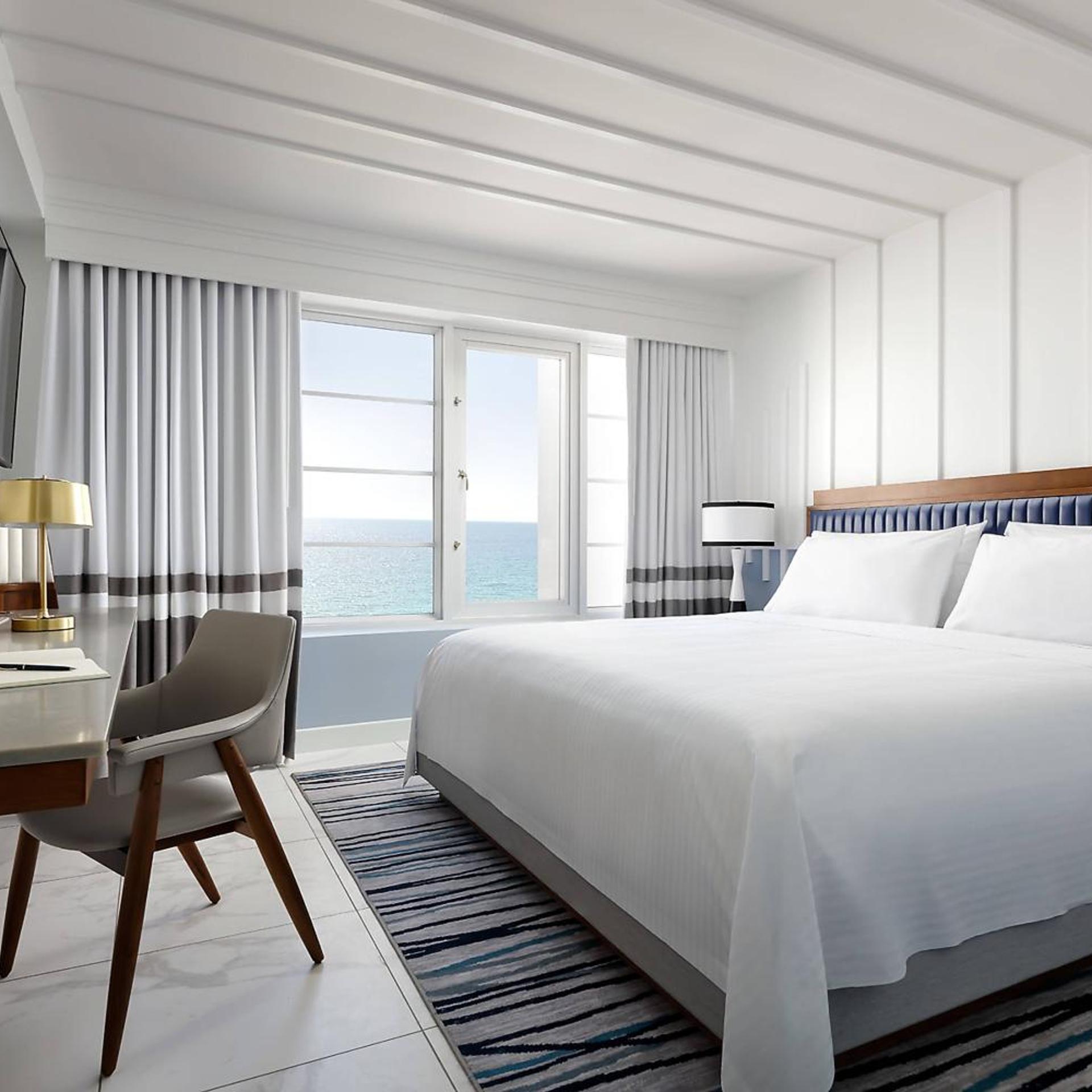 1 Bedroom, Suite, King Bed, Ocean Front