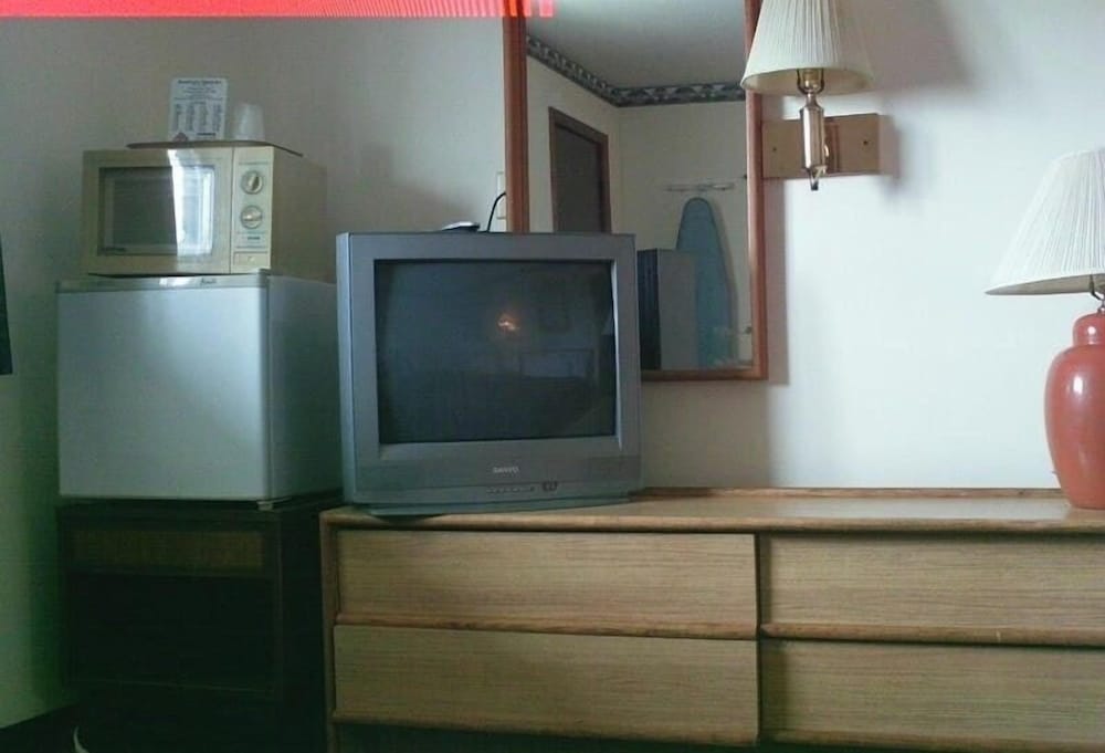 AMERICA'S VALUE INN MEXICO 20/23