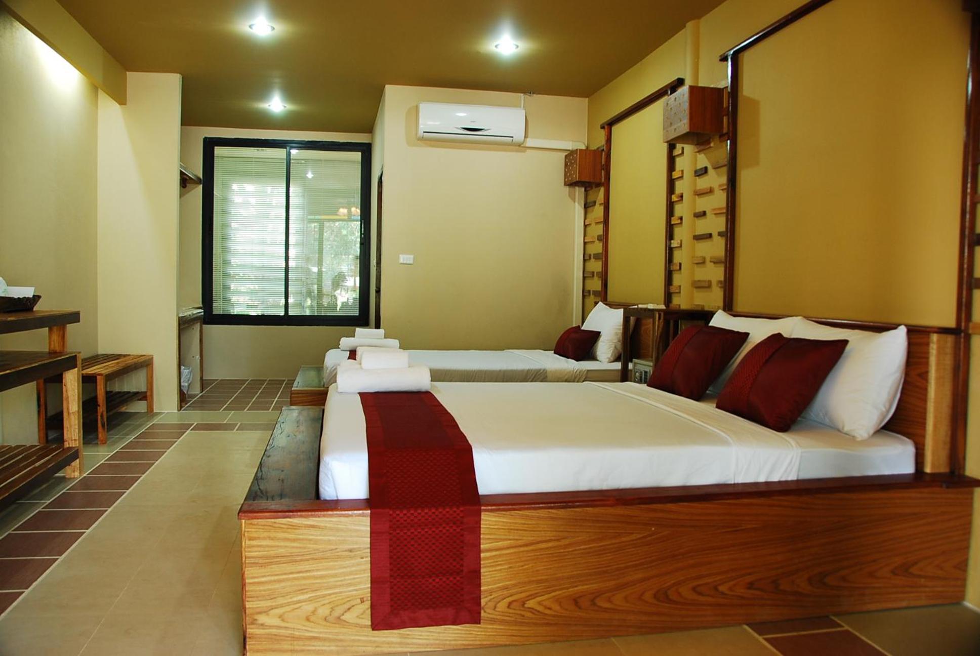 Boutique, Suite, 1 Double and 1 Single Bed, Indoor Building