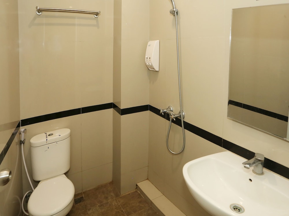 Collection O 92130 Hotel Fiducia Kaji 36/37