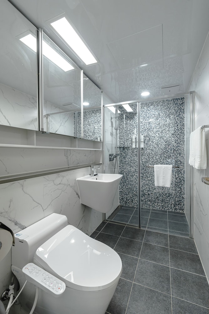 SR Hotel Yeongjong 51/52