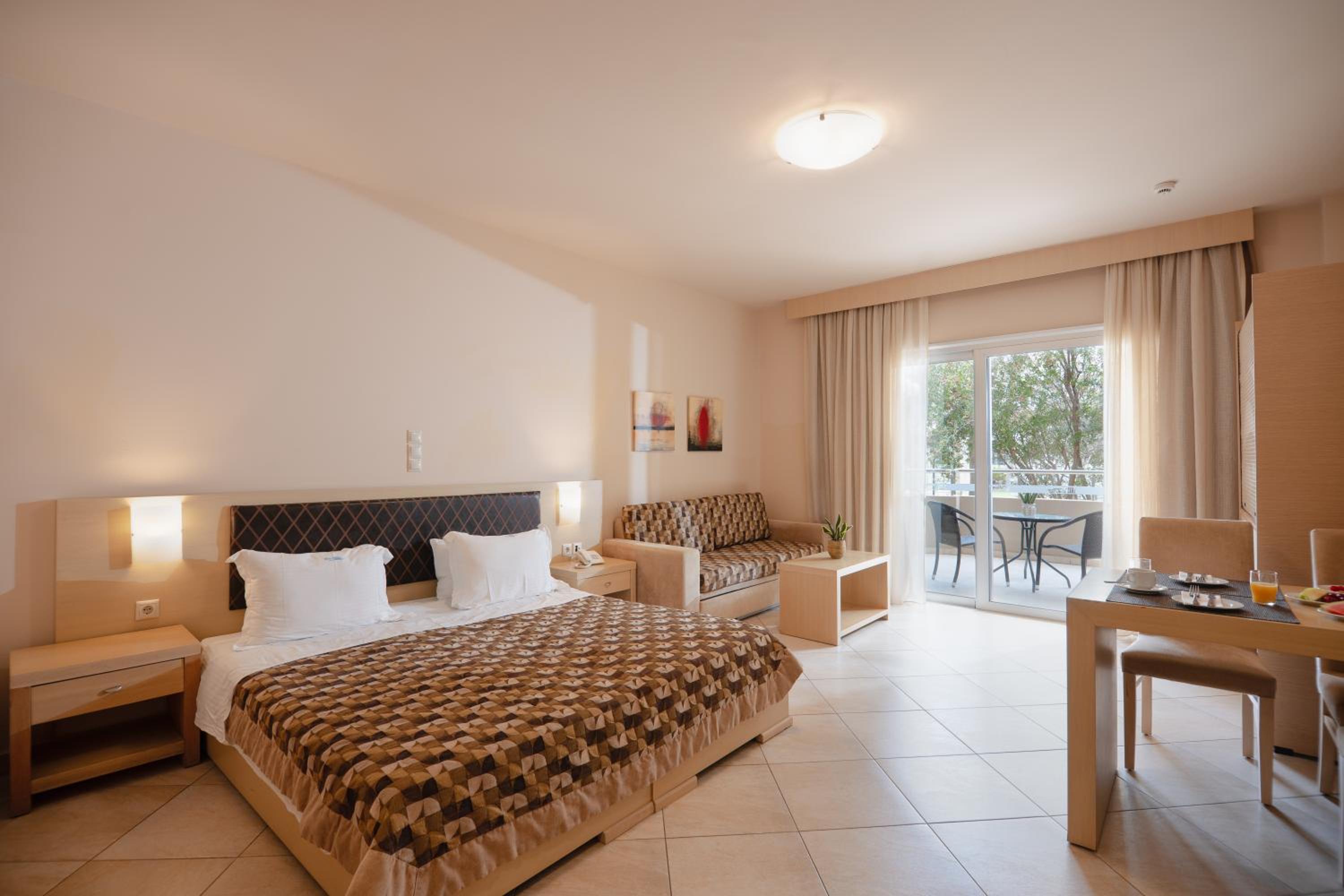 DOUBLE ROOM SIDE SEA VIEW (RA)