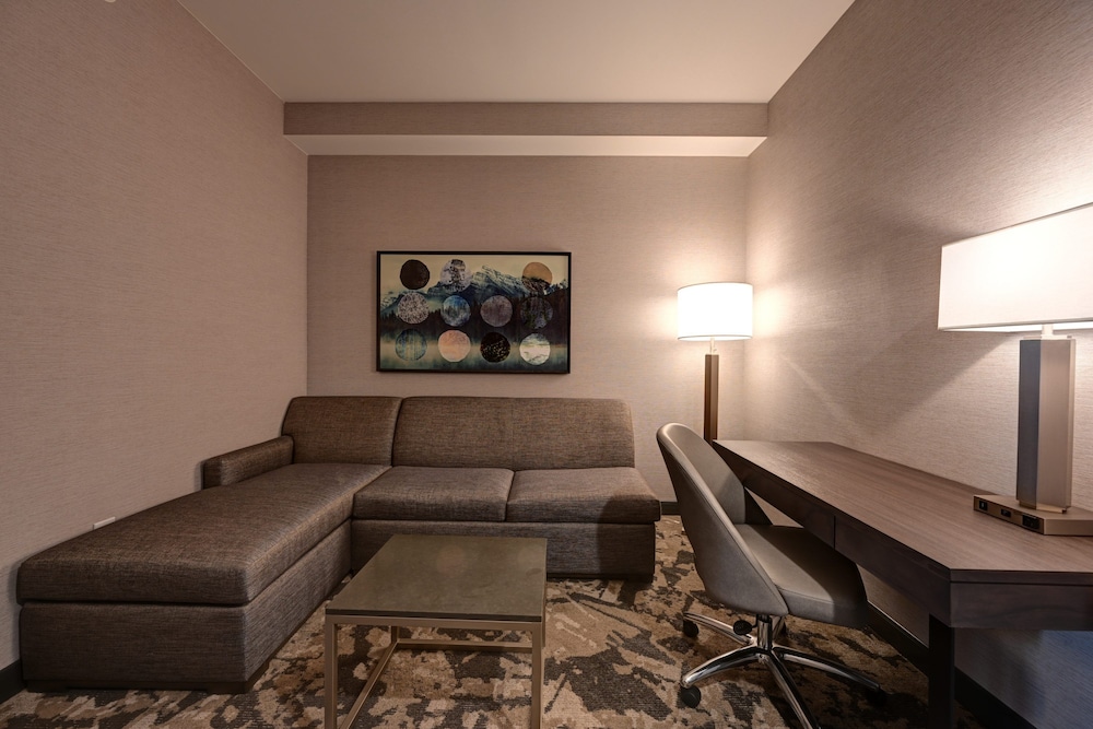 DoubleTree by Hilton Denver International Airport (ex. Holiday Inn Hotel And Suites) 32/45