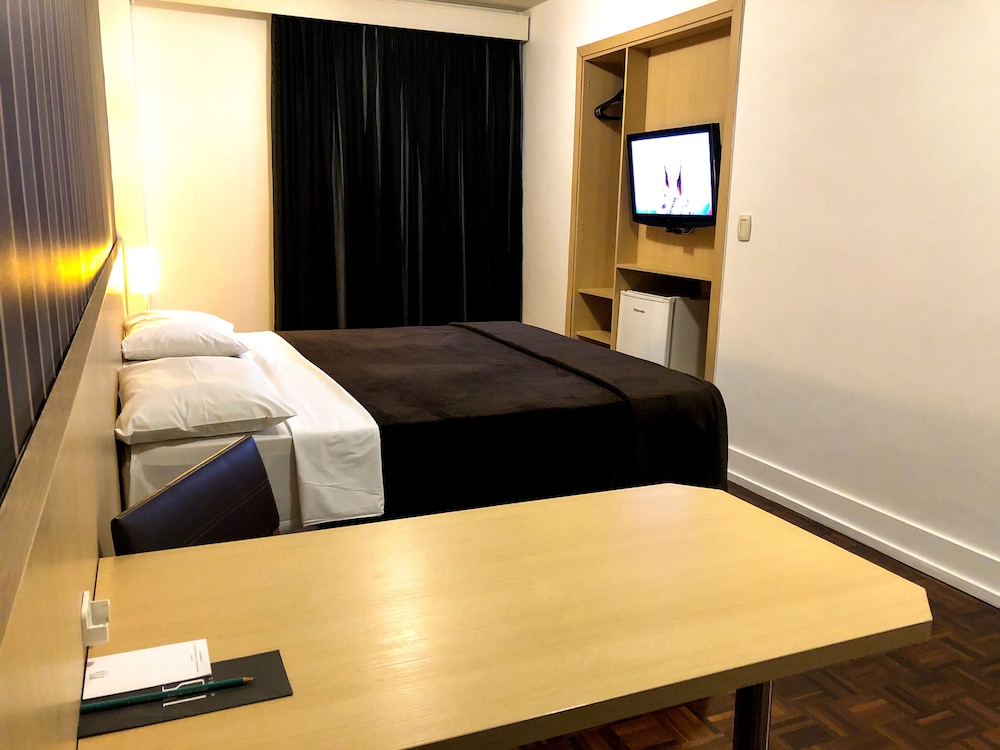 155 HOTEL 25/54