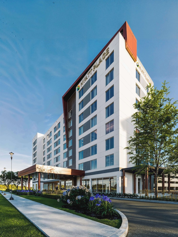 Hyatt Place Montreal Airport 3/50