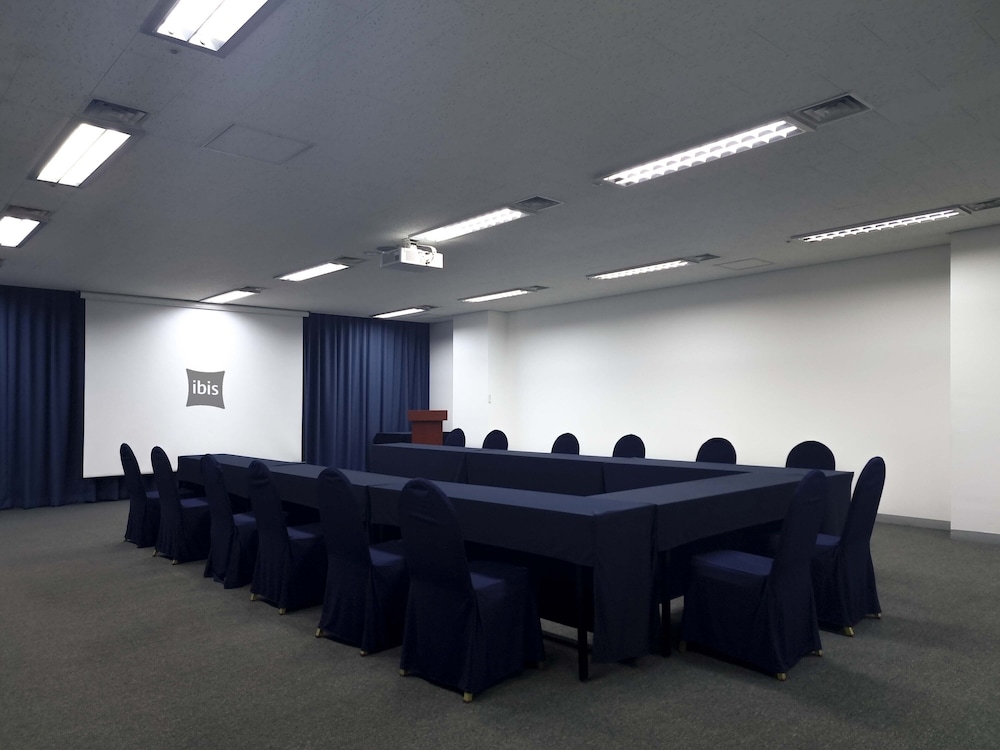 Ibis Ambassador Suwon 43/50
